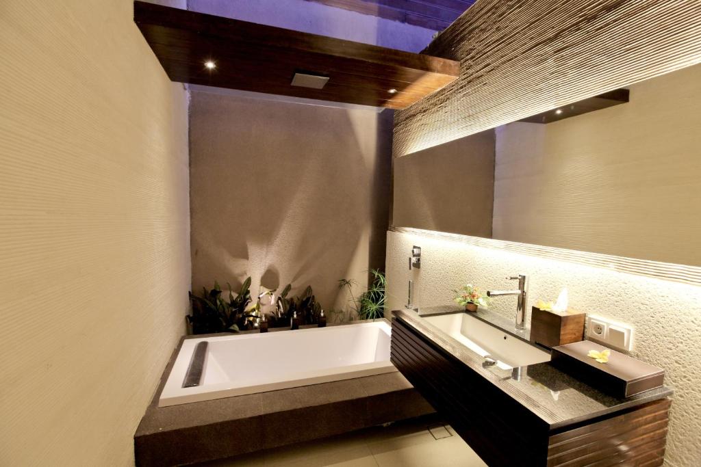 Wash room at  Asa Bali Luxury Villas 