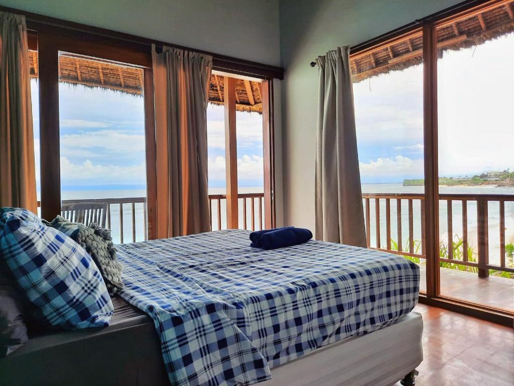 Bedroom with AC at Bingin Beach House