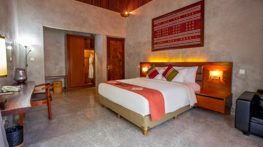 Bedroom with wash room at Bracha Villas Bali 