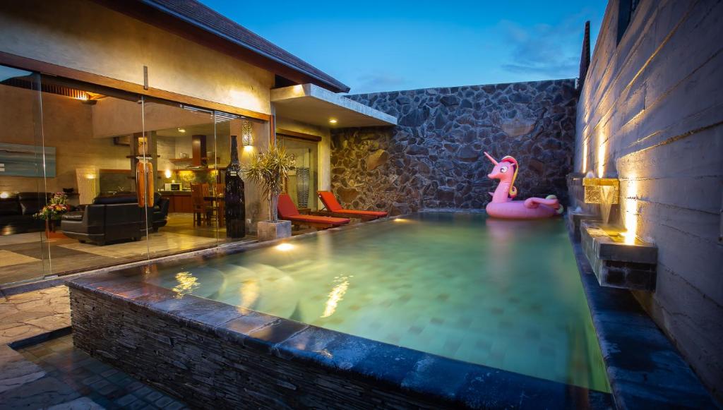 Swimming pool at Bracha Villas Bali 