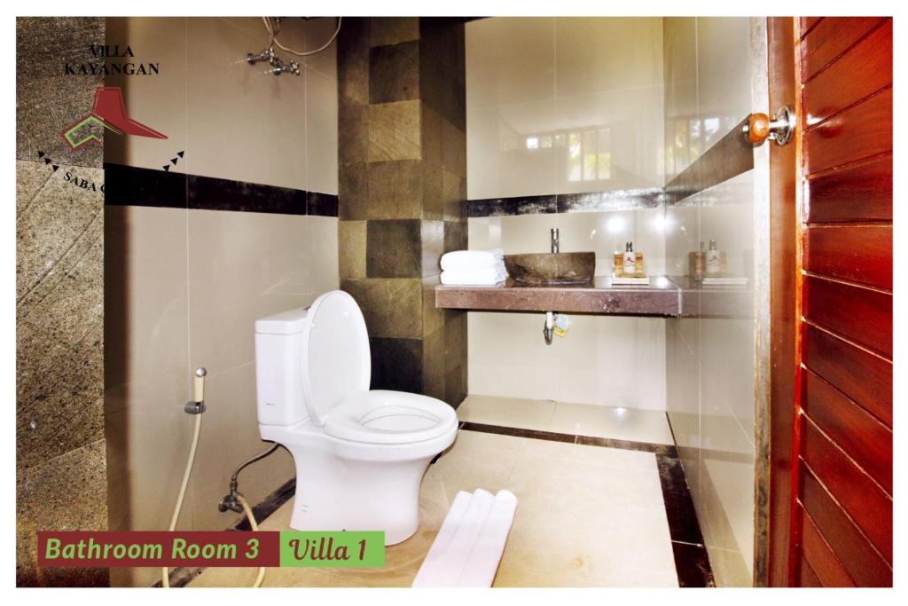 Bathroom with wash room at Kayangan Villas Saba