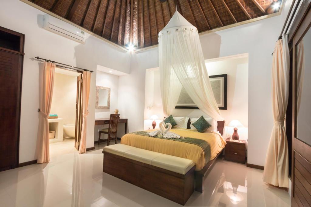 Bedroom with AC at Amerta Private 