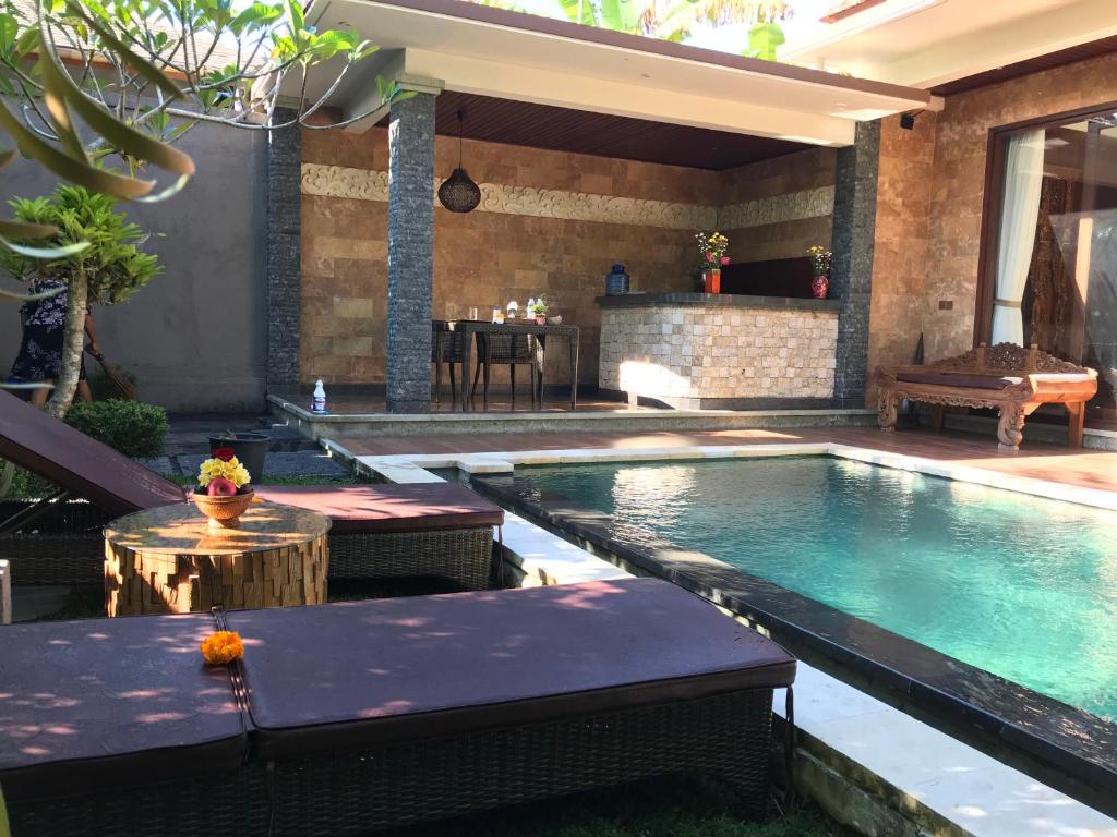 Swimming pool at Ubud Paradise Villa