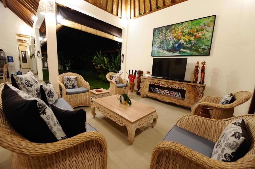 Char with TV at Villa Exotica