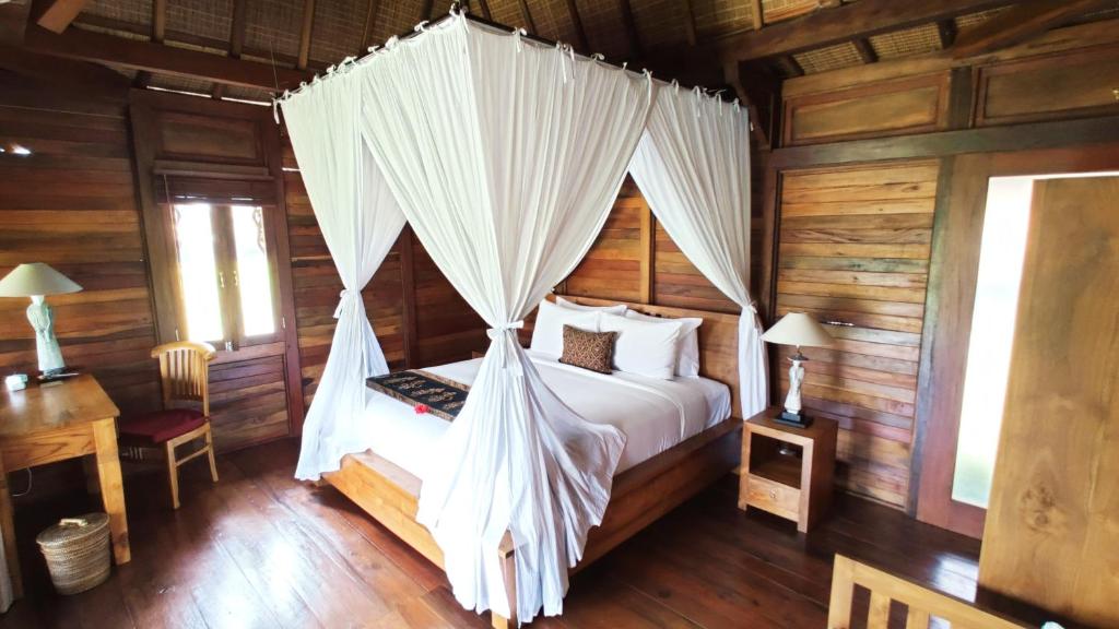 Spacious bedroom at Villa Neyang in Ubud
