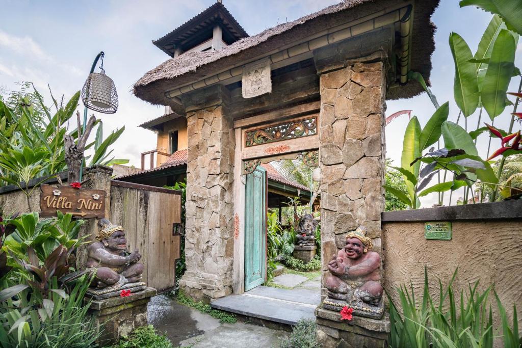 Entrance at Villa Nini in Ubud