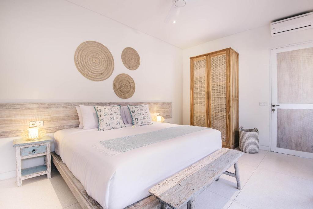 Bedroom with AC at Villa Santai