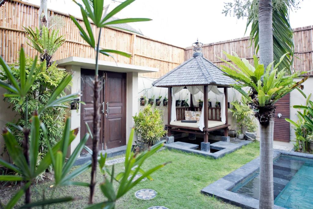 Garden at Bracha Villas Bali 