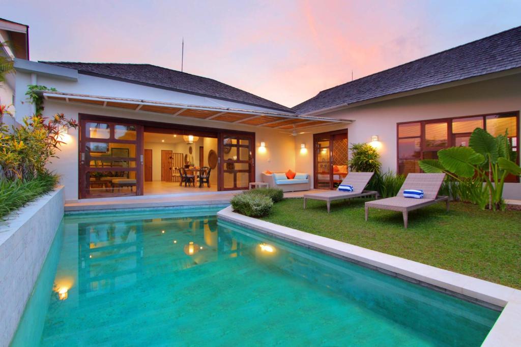 Swimming pool at Bracha Villas Bali 