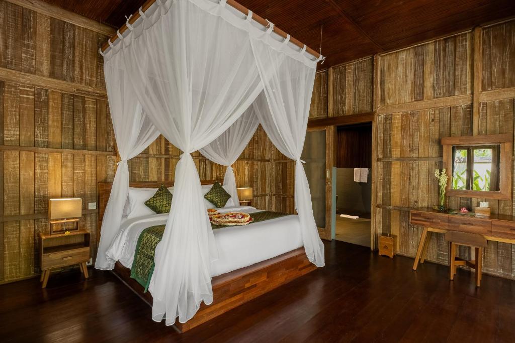 ulon ubud villa bedroom 4