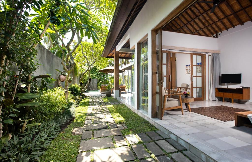 villa kayu 7