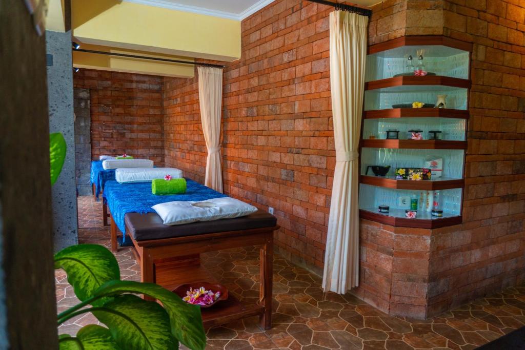 villa selonding batu massage