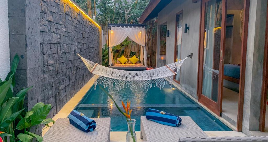 vinna villa seminyak pool