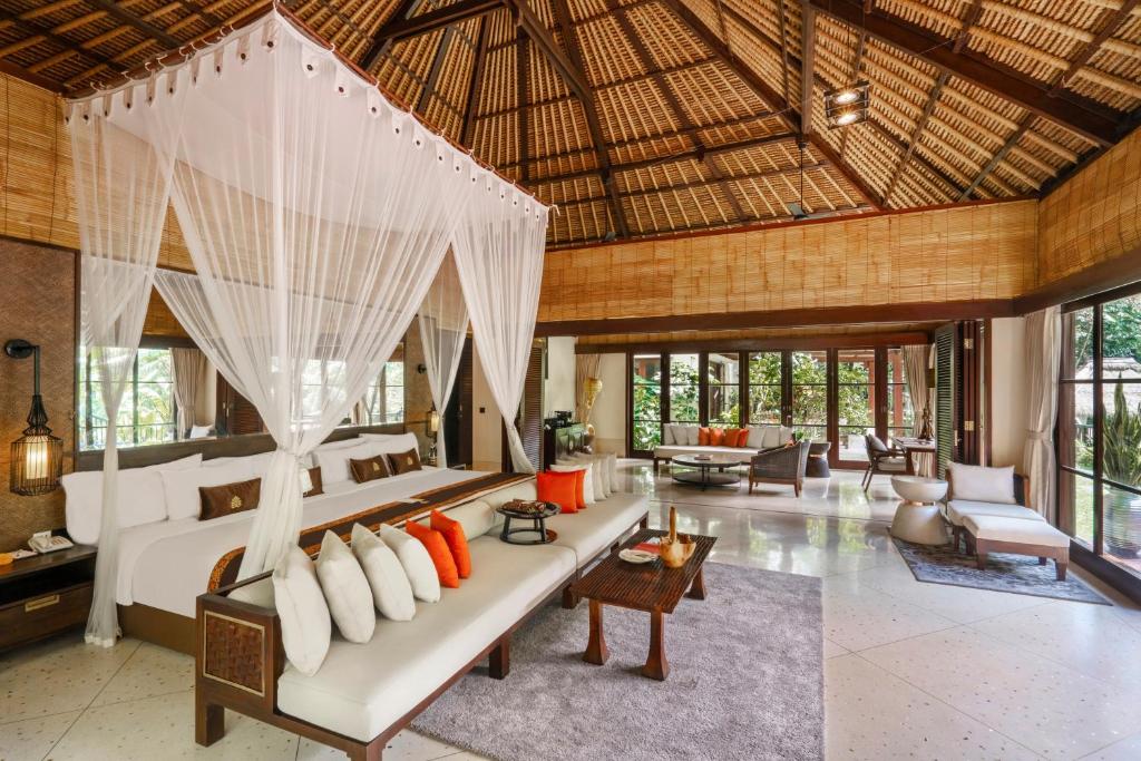 hidden palace luxury suite 1