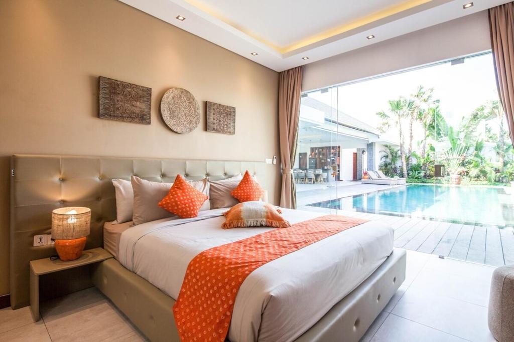 Bedroom with pool view