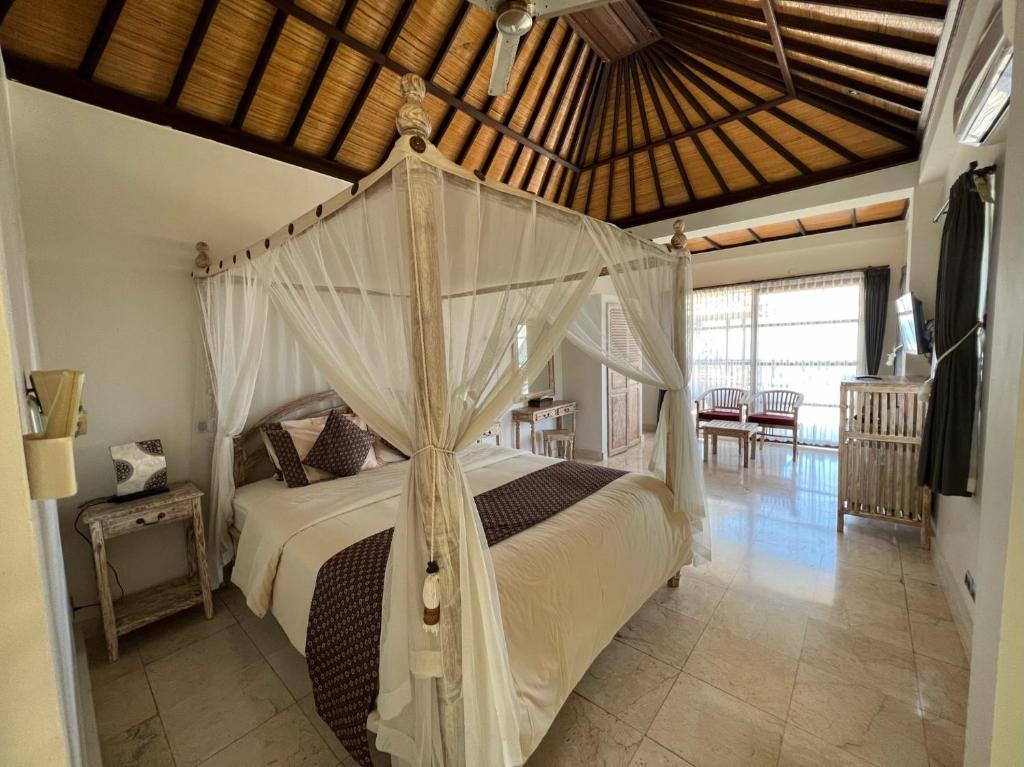 puri wirata bedroom