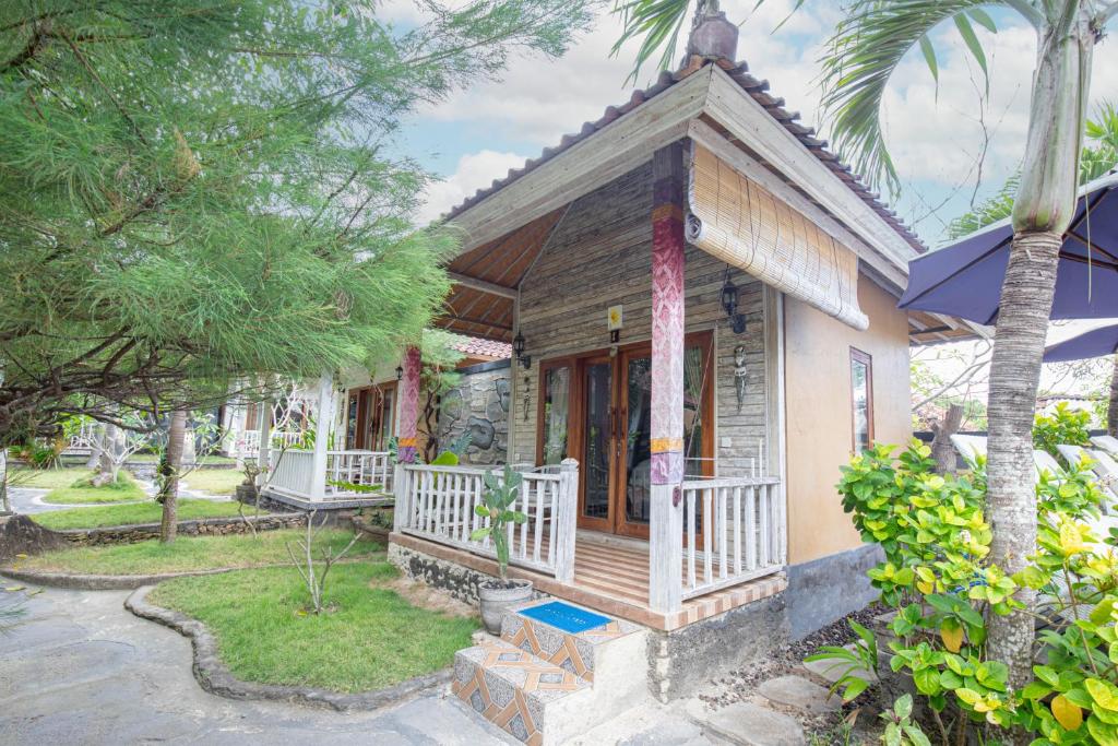 Villa surrounded by greenery