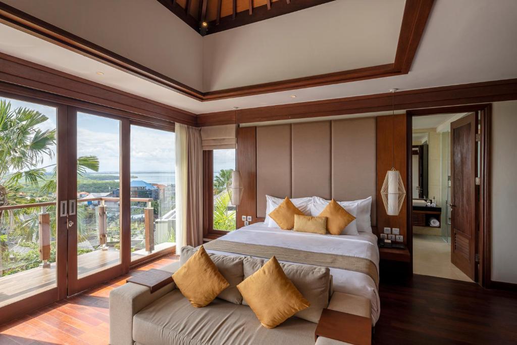 tanadewa villas balcony bedroom