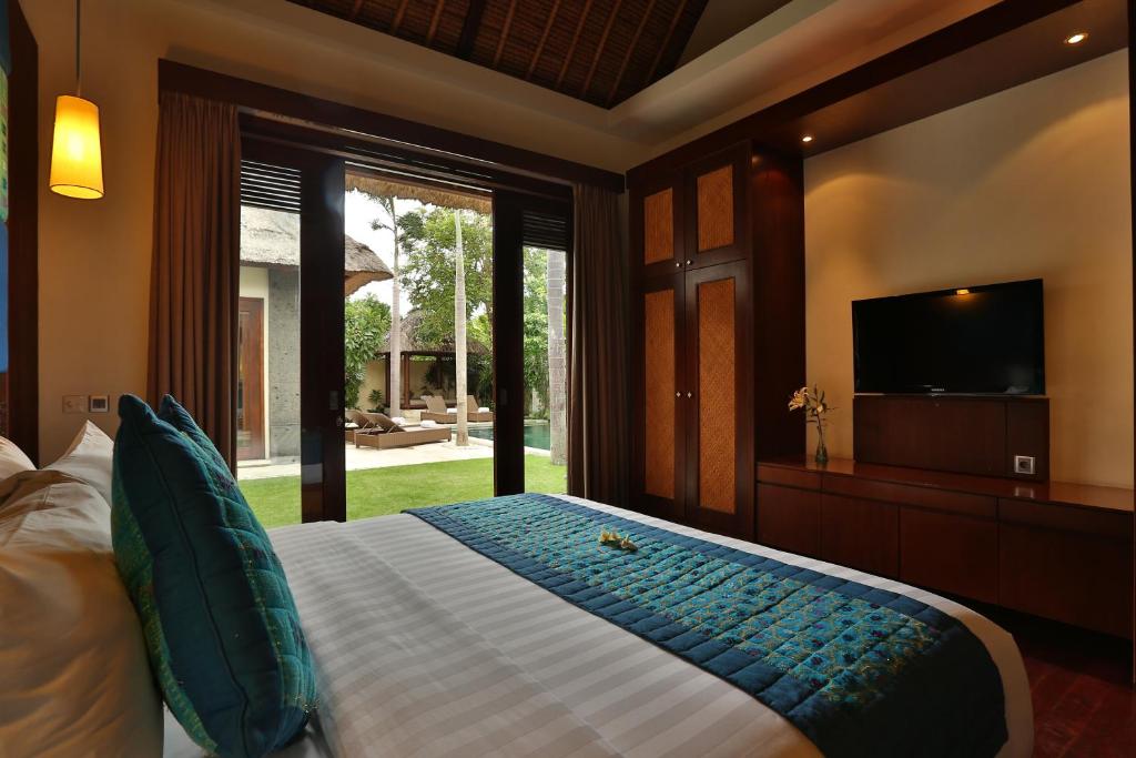 mahagiri villa bedroom 4