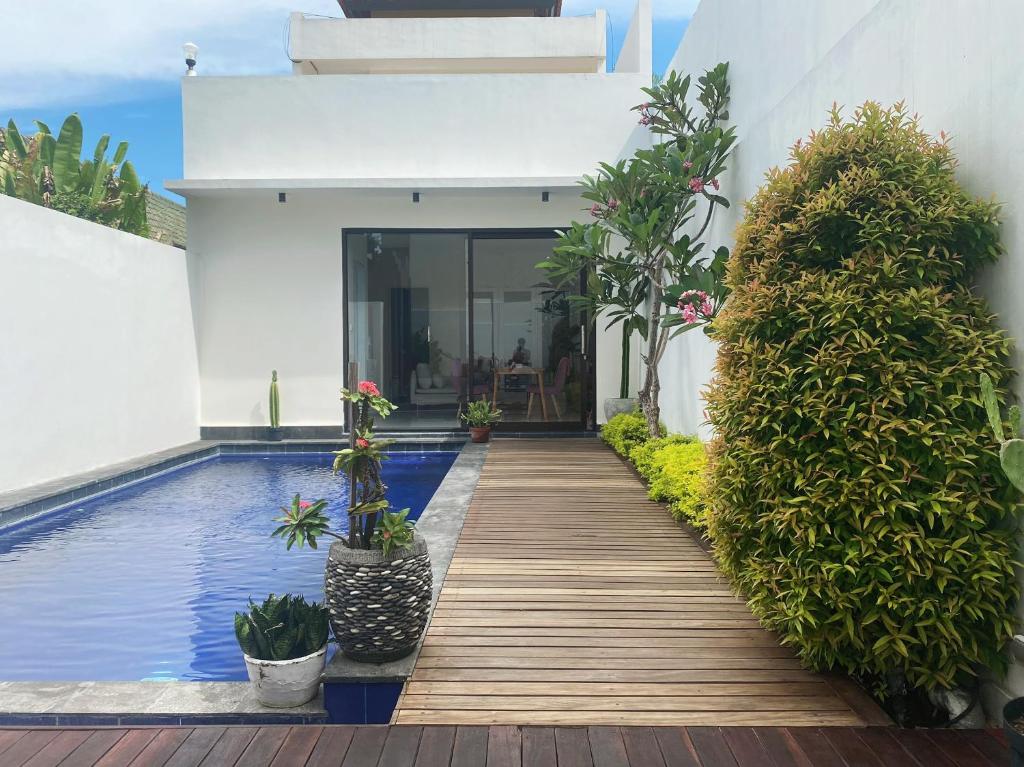 affordable villa pool