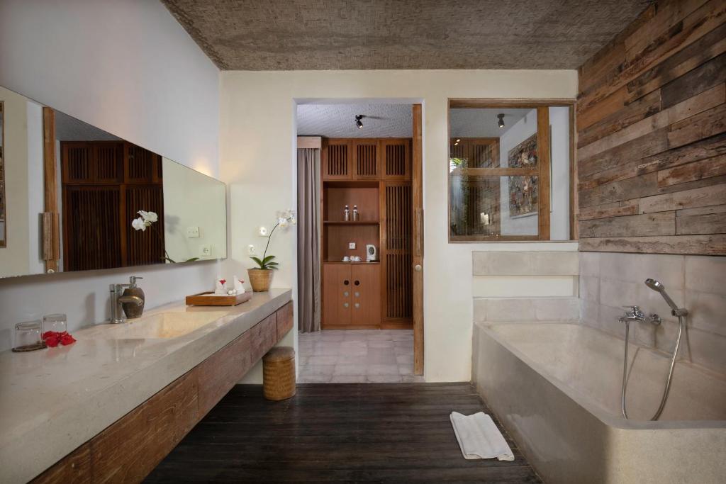 kayu villa bathroom with bathtub